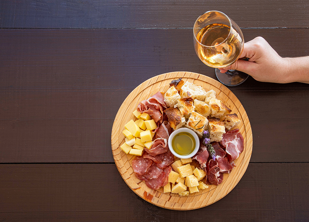 Getting a Personalized Charcuterie Board